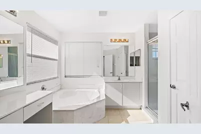 6036 Adriatic Way, West Palm Beach, FL 33413 - Photo 14