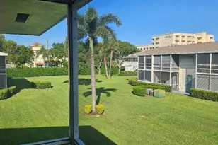 880 W Horizons Unit, Boynton Beach, FL 33435 - Photo 2
