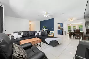 332 SE Majestic Terrace, Port Saint Lucie, FL 34983 - Photo 4