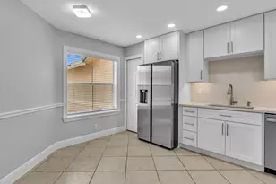 10727 Lake Shore Dr, Wellington, FL 33414 - Photo 6