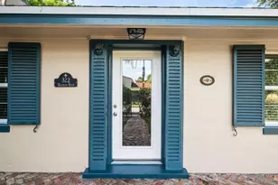 322 Valencia Rd, West Palm Beach, FL 33401 - Photo 2