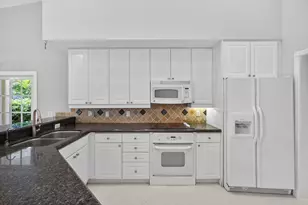 1052 W Shore Dr, West Palm Beach, FL 33406 - Photo 32