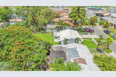 309 SW 13th Street, Dania Beach, FL 33004 - Photo 36