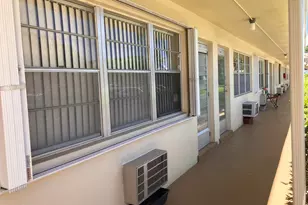 3 Dorchester A, West Palm Beach, FL 33417 - Photo 2