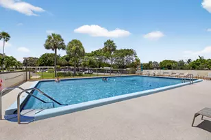 555 NW 4th Ave, Boca Raton, FL 33432 - Photo 38