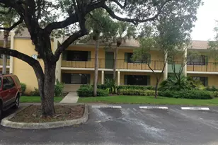 407 Meadows Cir, Boynton Beach, FL 33436 - Photo 4