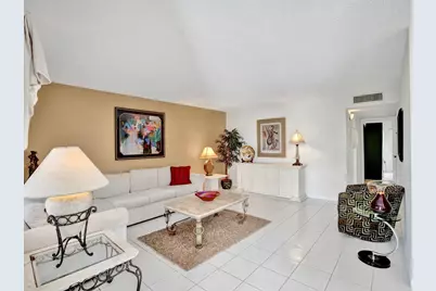 298 Burgundy G, Delray Beach, FL 33484 - Photo 6