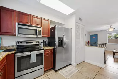 801 Hummingbird Way, Unit #105, North Palm Beach, FL 33408 - Photo 8