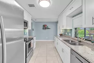 2402 SE Pinero Rd, Port Saint Lucie, FL 34952 - Photo 32