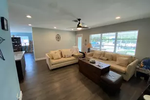 124 SE 11th St, Deerfield Beach, FL 33441 - Photo 4