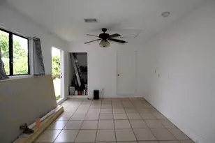 2022 SE West Dunbrooke Cir, Port Saint Lucie, FL 34952 - Photo 10