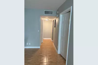 102 Stratford H, Unit #A, West Palm Beach, FL 33417 - Photo 10