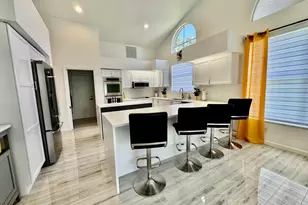 8561 Lawson Cir, Boynton Beach, FL 33472 - Photo 2