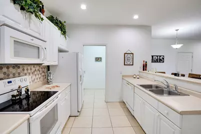 1824 Sandhill Crane B1 Drive, Unit #1, Fort Pierce, FL 34982 - Photo 8