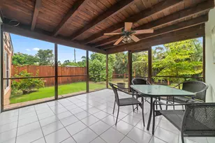 906 NE 5th St, Hallandale Beach, FL 33009 - Photo 22