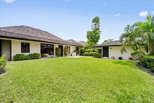 11876 Pebblewood Dr, Wellington, FL 33414 - Photo 6