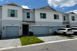 649 NE Waters Edge Ln, Port Saint Lucie, FL 34983 - Photo 1