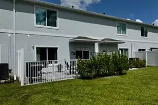649 NE Waters Edge Ln, Port Saint Lucie, FL 34983 - Photo 22