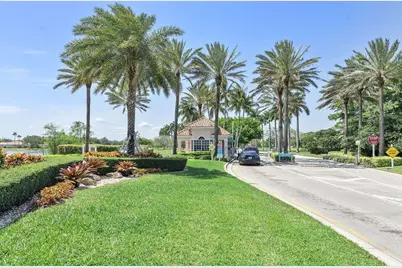 2069 Tarpon Lake Way, West Palm Beach, FL 33411 - Photo 2