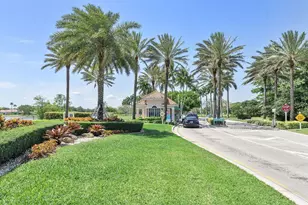 2069 Tarpon Lake Way, West Palm Beach, FL 33411 - Photo 2