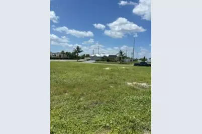 824 NE 23rd Terrace, Cape Coral, FL 33909 - Photo 20