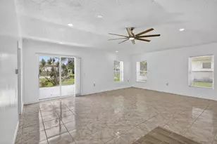 600 S Mangonia Cir, West Palm Beach, FL 33401 - Photo 32