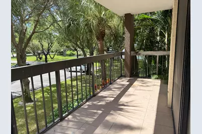 955 Egret Circle, Unit #201, Delray Beach, FL 33444 - Photo 6