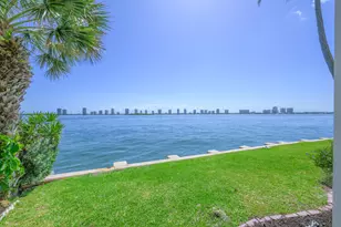101 Doolen Ct, North Palm Beach, FL 33408 - Photo 2