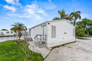 207 Mallard Dr, Briny Breezes, FL 33435 - Photo 2