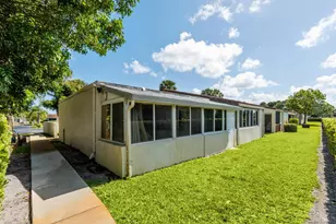 2538 Boundbrook Dr S, West Palm Beach, FL 33406 - Photo 2