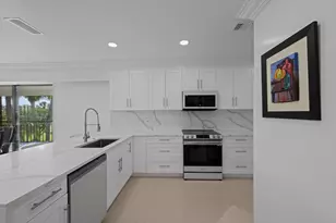 13321 Polo Club Rd, Wellington, FL 33414 - Photo 10