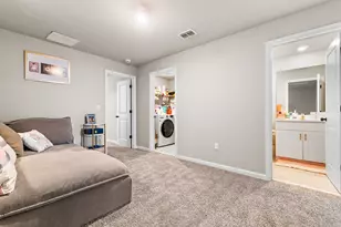 5611 Enclave Dr, Mangonia Park, FL 33407 - Photo 18