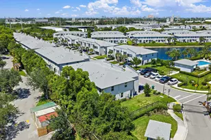 5611 Enclave Dr, Mangonia Park, FL 33407 - Photo 32