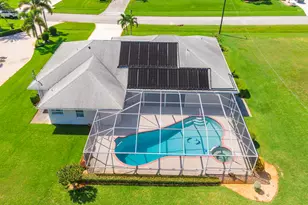 165 SW Hawthorne Cir, Port Saint Lucie, FL 34953 - Photo 2