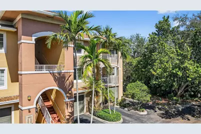 6511 Emerald Dunes Drive, Unit #304, West Palm Beach, FL 33411 - Photo 2