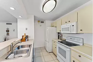 527 Brackenwood Pl, Palm Beach Gardens, FL 33418 - Photo 8