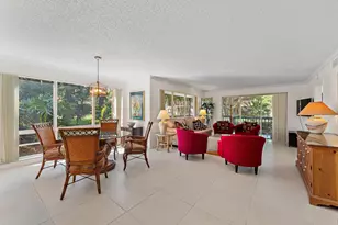527 Brackenwood Pl, Palm Beach Gardens, FL 33418 - Photo 4