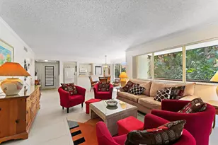 527 Brackenwood Pl, Palm Beach Gardens, FL 33418 - Photo 12