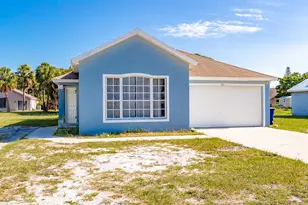 706 Wisteria Ave, Fort Pierce, FL 34982 - Photo 1