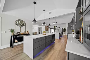 3763 SE Fairway E, Stuart, FL 34997 - Photo 6