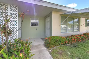 112 Lakes End Dr, Fort Pierce, FL 34982 - Photo 4