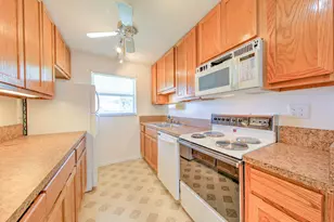 112 Lakes End Dr, Fort Pierce, FL 34982 - Photo 8