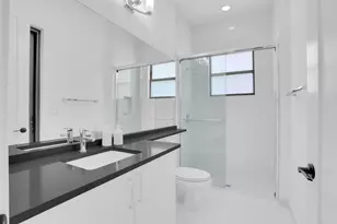 8115 Laurel Falls Dr, Boca Raton, FL 33496 - Photo 20