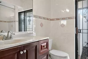 19811 W Oakmont Dr, Hialeah, FL 33015 - Photo 20