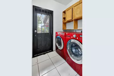 19811 W Oakmont Drive, Hialeah, FL 33015 - Photo 28