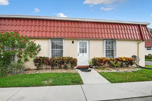 522 Franconia Cir, Lake Worth, FL 33467 - Photo 2