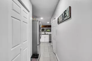 8382 NW 37th St, Sunrise, FL 33351 - Photo 10