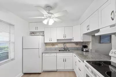 20 Abbey Lane, Unit #102, Delray Beach, FL 33446 - Photo 4