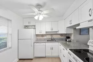 20 Abbey Ln, Delray Beach, FL 33446 - Photo 4