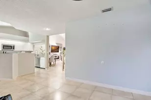 8353 Waterford Ave, Tamarac, FL 33321 - Photo 12